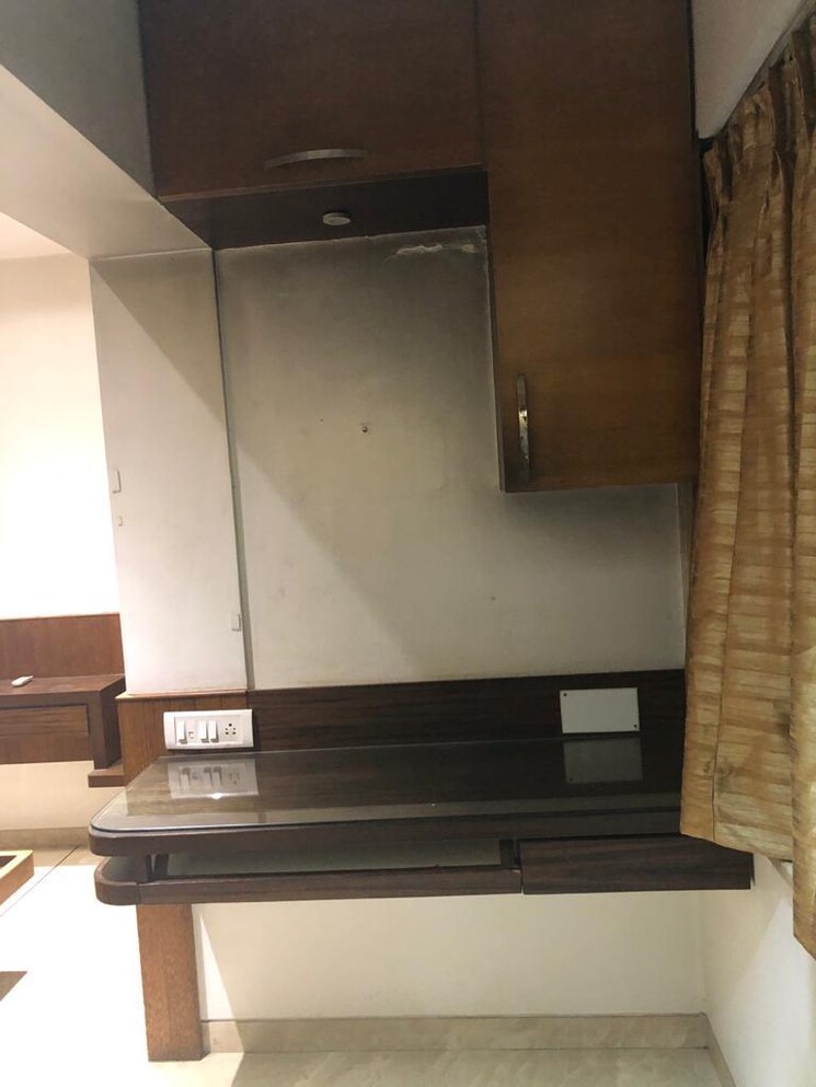 undefined, parekh-63-jvpd 3 Bedroom 1300 Sq.Ft. Apartment In Juhu Mumbai 9533856