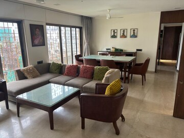 Master Bedroom in 3 BHK Apartment at Vile Parle West – for Rent
