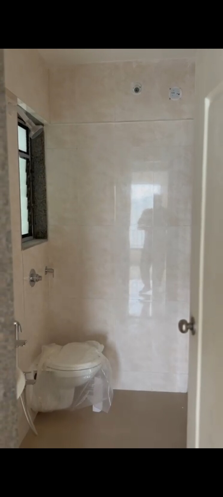 Bathroom, bg-shirke-monte-verita 1 Bedroom 384 Sq.Ft. Apartment In Borivali East Mumbai 9533880