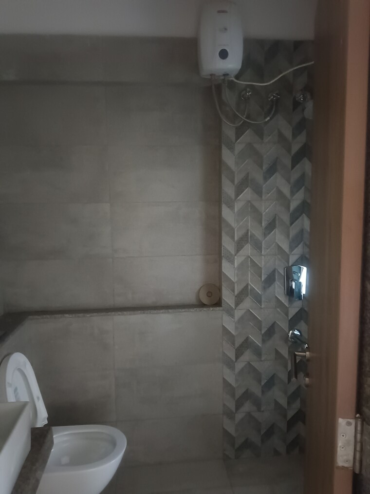Bathroom, ajmera-crosstown-one 1.5 Bedroom 612 Sq.Ft. Apartment In Kalyan West Thane 9533932