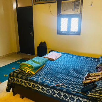 Bedroom in 1 BHK Builder Floor at Malviya Nagar – for Rent