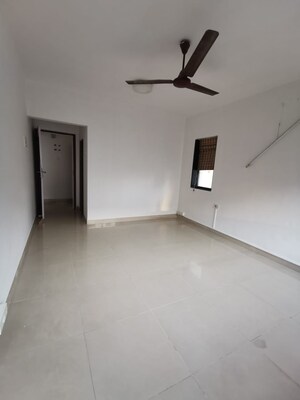 Room in 3 BHK Apartment at Rizvi Rocky Hills, Bandra West – for Rent