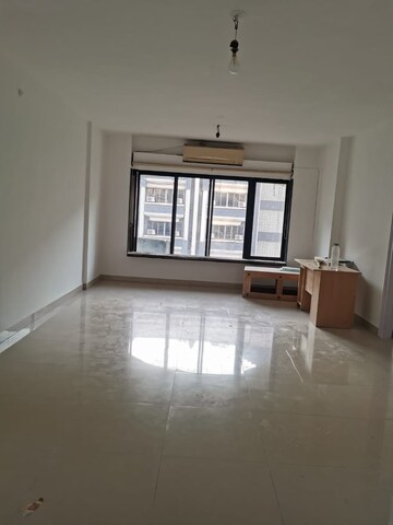 Room in 3 BHK Apartment at Rizvi Rocky Hills, Bandra West – for Rent