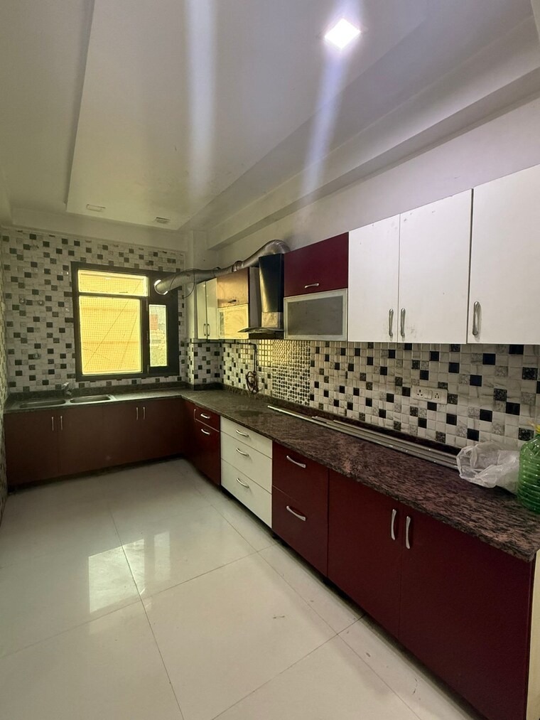 Kitchen, saket 3 Bedroom 1600 Sq.Ft. Builder Floor In Saket Delhi 9533972