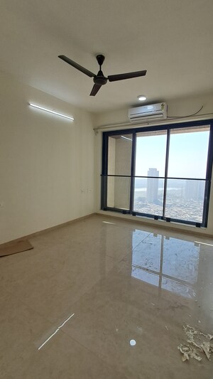 Room in 2 BHK Apartment at Chandak Cornerstone, Worli – for Rent