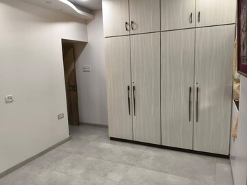 Room in 2 BHK Apartment at Ahuja Peoples Cosmopolitan, Bandra West – for Rent