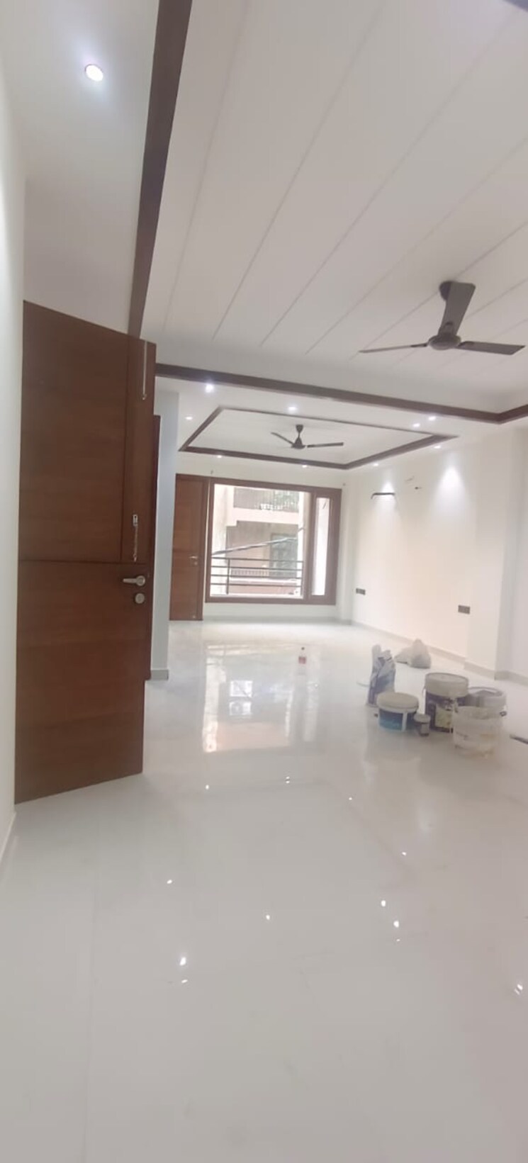 Room, freedom fighters enclave 4 Bedroom 1800 Sq.Ft. Builder Floor In Freedom Fighters Enclave Delhi 9534011