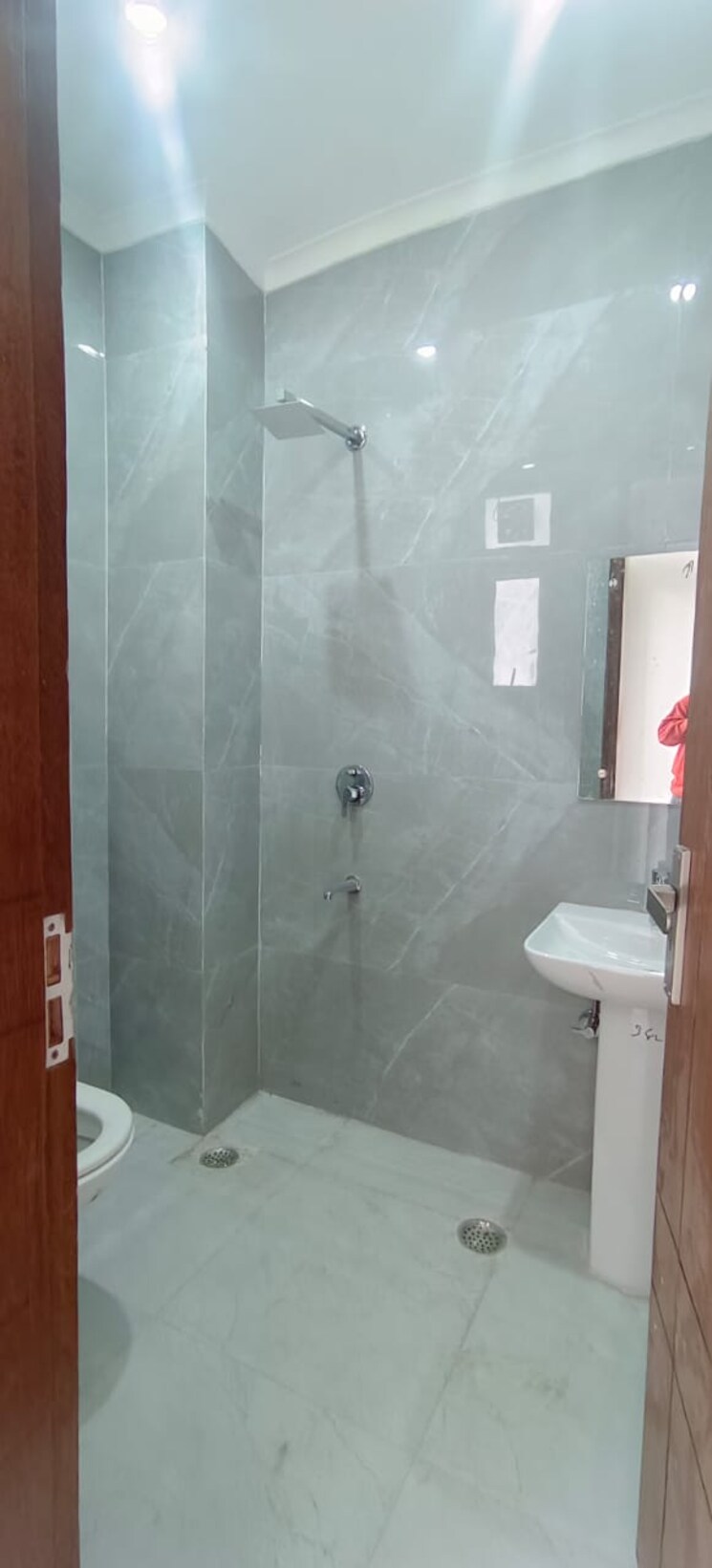 Bathroom, freedom fighters enclave 3 Bedroom 1250 Sq.Ft. Builder Floor In Freedom Fighters Enclave Delhi 9534017
