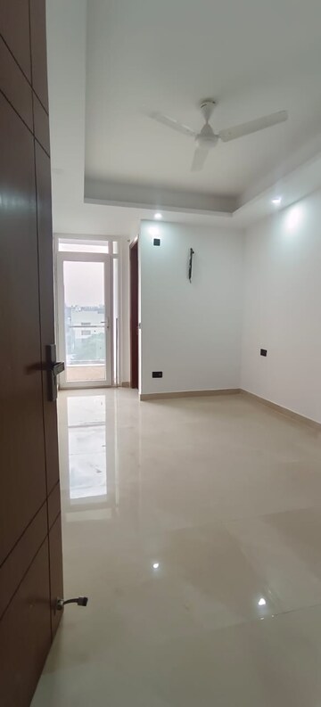 Room in 3 BHK Builder Floor at Freedom Fighters Enclave – for Rent