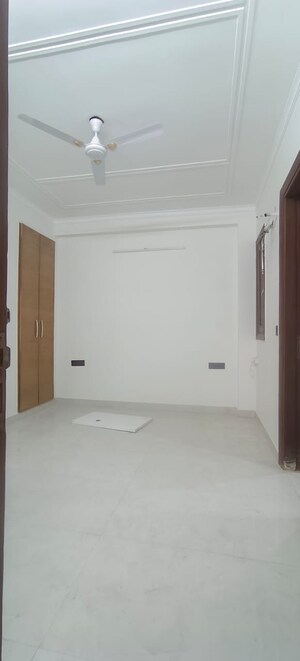 Room in 3 BHK Builder Floor at Freedom Fighters Enclave – for Rent