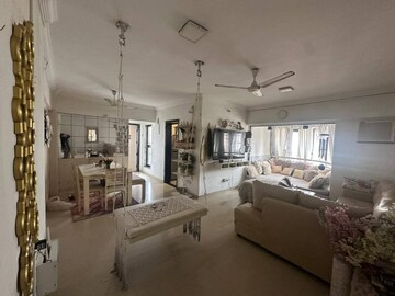 3 BHK Apartment For Rent in Khar West