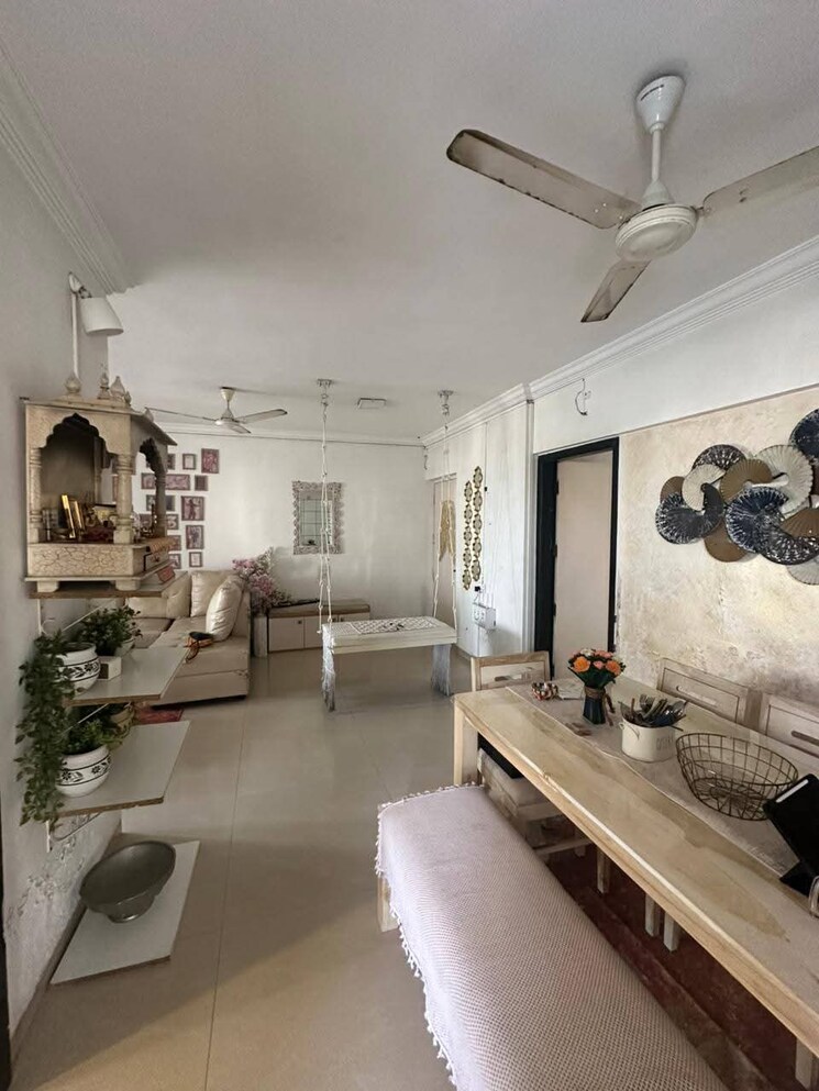 Dining area, khar west 3 Bedroom 1400 Sq.Ft. Apartment In Khar West Mumbai 9534024