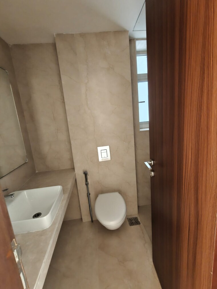 Bathroom, courtyard-by-narang-realty-and-the-wadhwa-group 2 Bedroom 830 Sq.Ft. Apartment In Pokhran Road No Two Thane 9534042