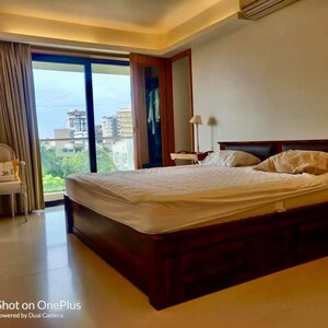 Bedroom in 2 BHK Apartment at Friends Apartment Bandra West, B Block Bkc – for Rent