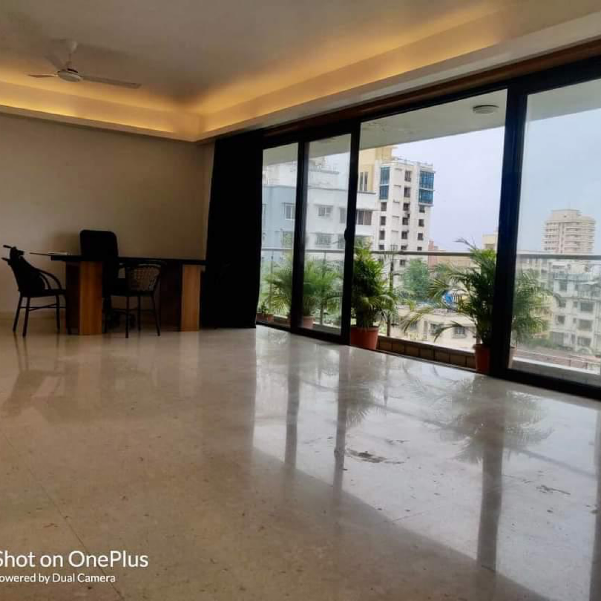 2 BHK + Pooja Room Apartment For Rent in Friends Apartment Bandra West