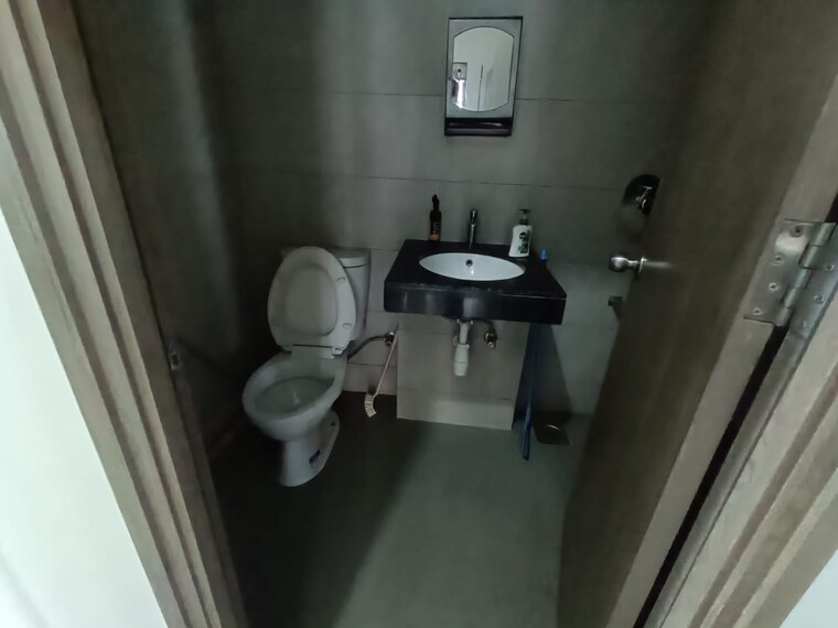 Bathroom, kalpataru-paramount 2 Bedroom 527 Sq.Ft. Apartment In Kapur Bawdi Thane 9534083