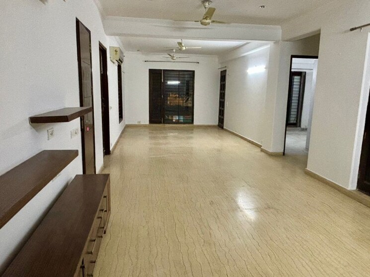 Room, sector 4 3 Bedroom 1588 Sq.Ft. Independent House In Sector 4 Gurgaon 9534108