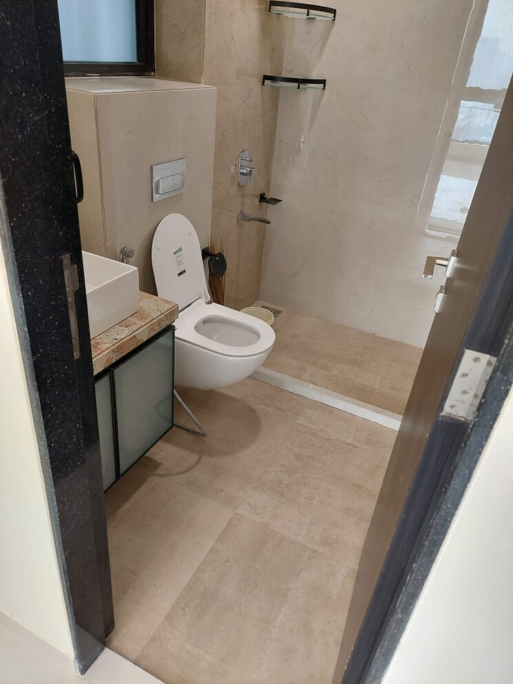 Bathroom, kolte-patil-verve 3 Bedroom 1033 Sq.Ft. Apartment In Bangur Nagar Mumbai 9534133