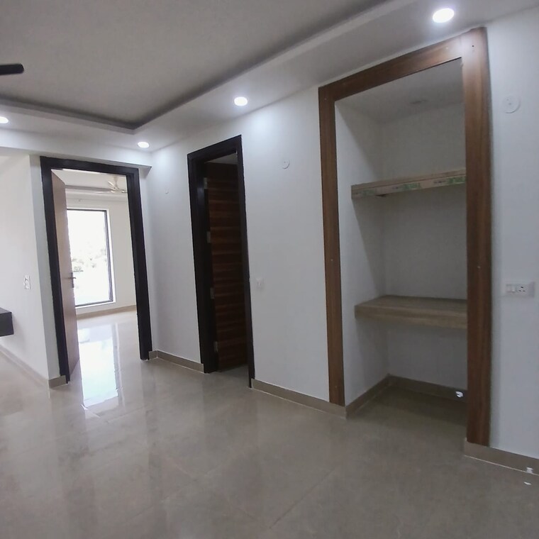 Room, sector 23 4 Bedroom 3800 Sq.Ft. Builder Floor In Sector 23 Gurgaon 9534153