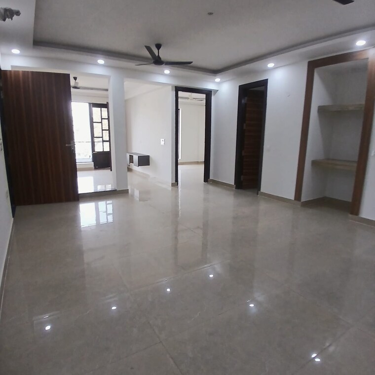 Room, sector 23 4 Bedroom 3800 Sq.Ft. Builder Floor In Sector 23 Gurgaon 9534153