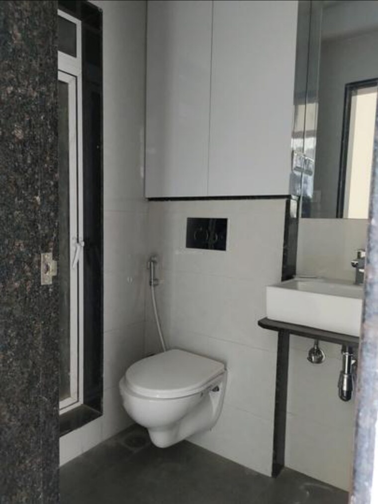 Bathroom, shreeji-atlantis 2 Bedroom 770 Sq.Ft. Apartment In Malad West Mumbai 9534211