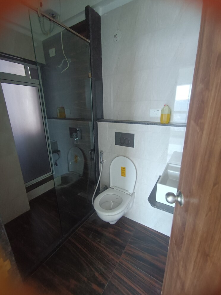 Bathroom, shreeji-atlantis 2 Bedroom 734 Sq.Ft. Apartment In Malad West Mumbai 9534219