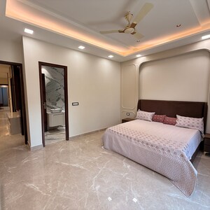 Bedroom in 3 BHK Villa at Connaught Place – for Rent