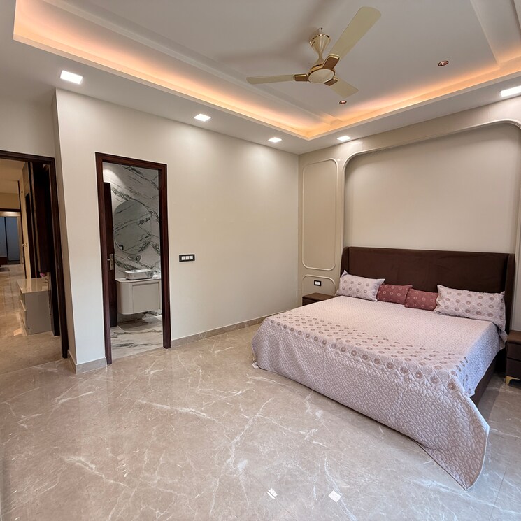 Bedroom, connaught place 3 Bedroom 2200 Sq.Ft. Villa In Connaught Place Delhi 9534225