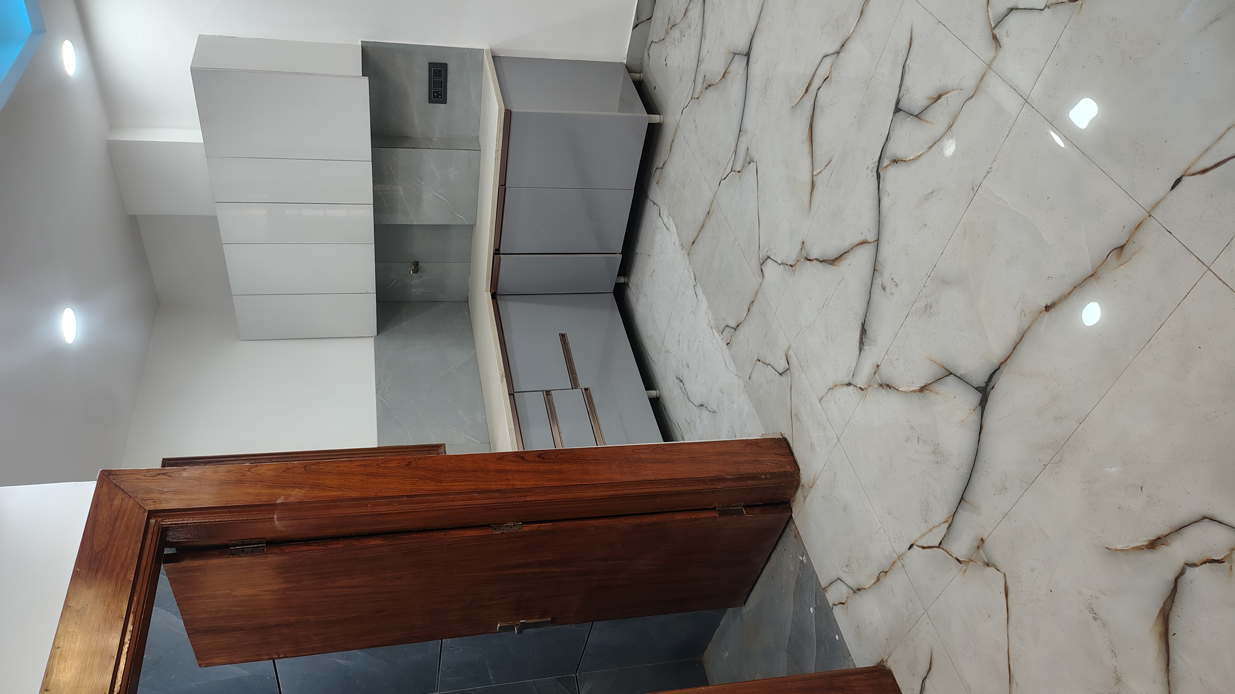 3.5 BHK + Servant Room Apartment For Sale in Ramprastha Pearl Court