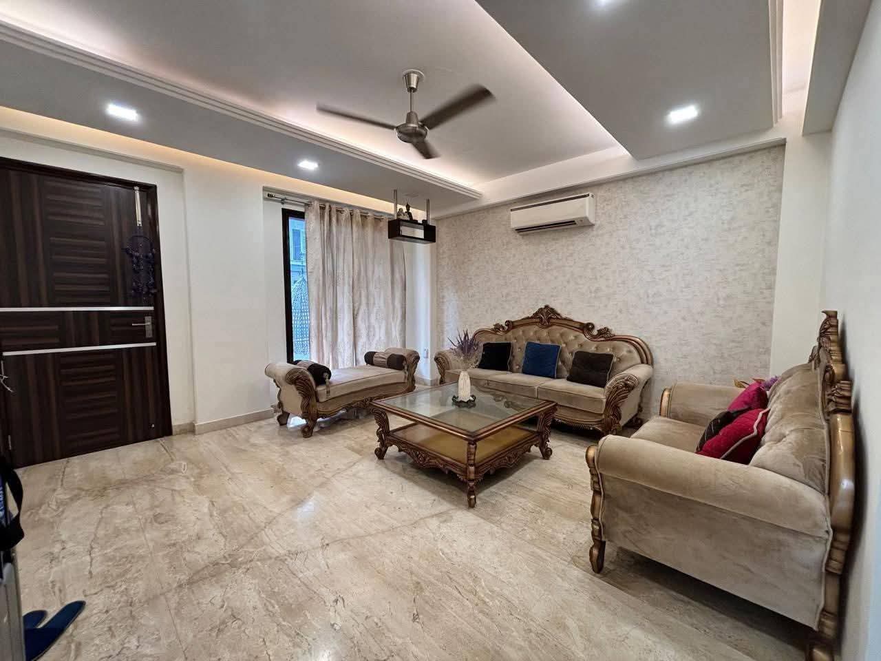 3 BHK 2700 Sq.Ft. Builder Floor in Empire Floors