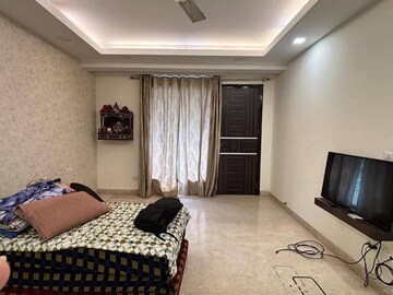 Bedroom in 3 BHK Builder Floor at Empire Floors, Sector 57 – for Rent