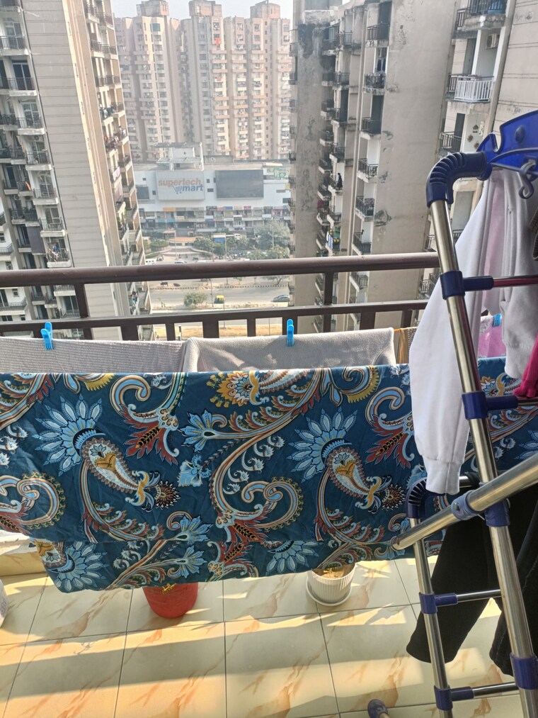 Gym, amrapali-platinum 3 Bedroom 2231 Sq.Ft. Apartment In Sector 119 Noida 9534270