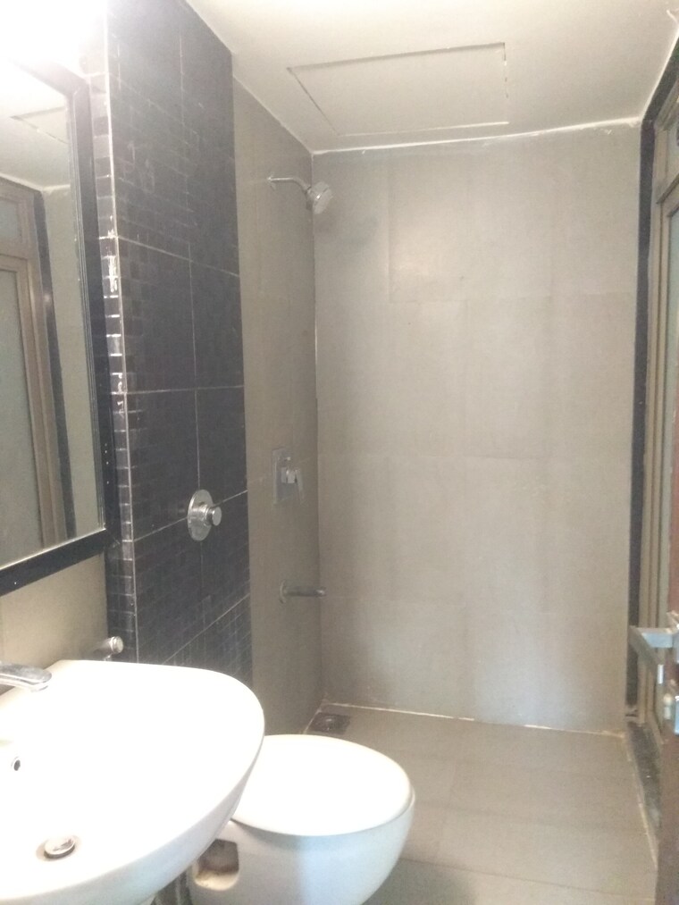 Bathroom, lodha-splendora 1 Bedroom 455 Sq.Ft. Apartment In Ghodbunder Road Thane 9534278