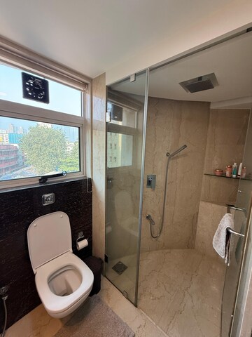 Team Area in 3 BHK Apartment at Lokhandwala Residency, Worli – for Rent