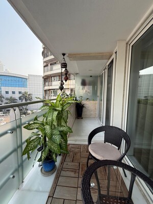 Team Area in 3 BHK Apartment at Lokhandwala Residency, Worli – for Rent