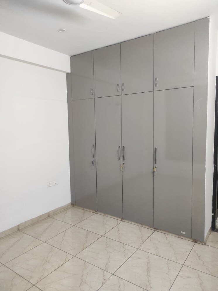 Room, cosmos-express-99 3 Bedroom 1865 Sq.Ft. Apartment In Sector 99 Gurgaon 9534289