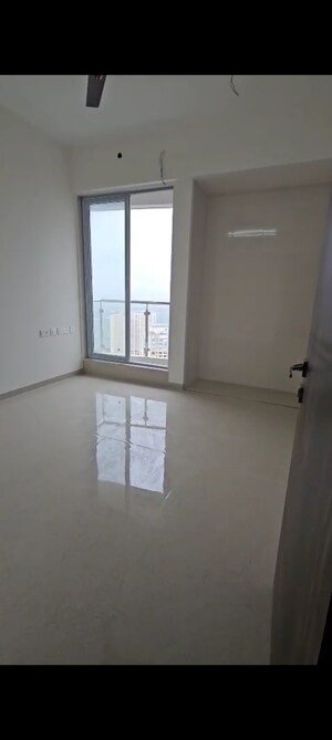 Room in 2 BHK Apartment at Rosa Manhattan, Ghodbunder Road – for Sale