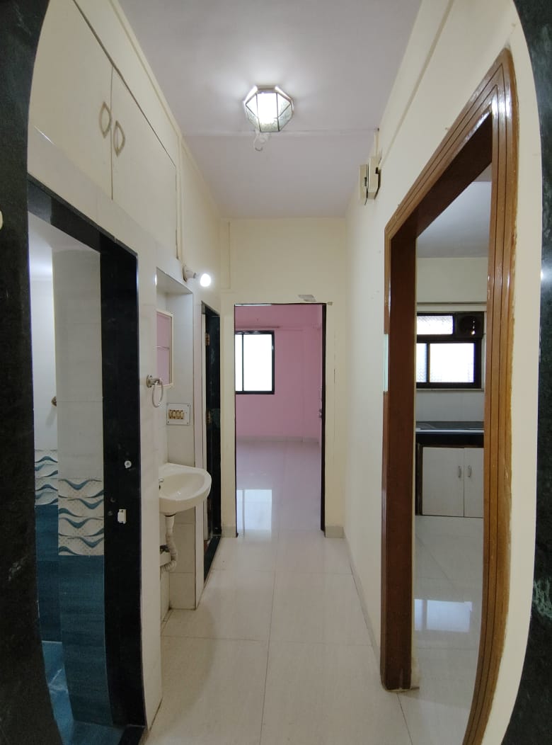 1 BHK 450 Sq.Ft. Apartment in Rashmi Complex Teen Hath Naka