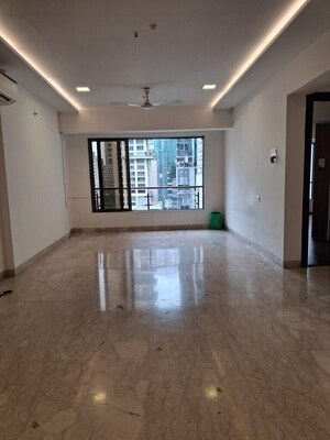 Room in 3 BHK Apartment at Prabhadevi CHS, Prabhadevi – for Rent