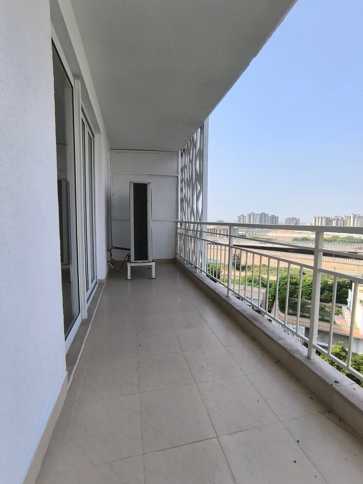Balcony, puri-diplomatic-greens-phase-i 3 Bedroom 1800 Sq.Ft. Apartment In Sector 111 Gurgaon 9530585