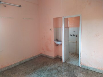 Room in 2 BHK Apartment at Safilguda – for Sale