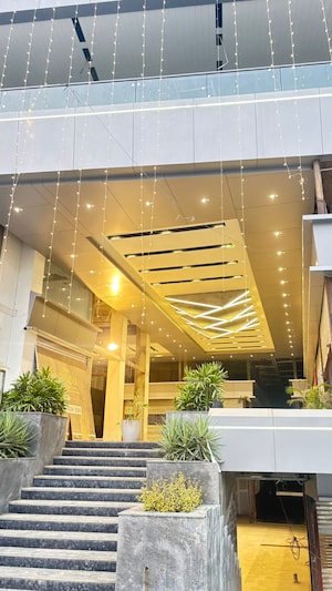  Shop – Exterior View View at SKA Arcadia, Wave City - for Sale