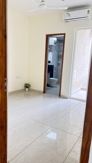 Room in 3 BHK Apartment at Amrapali Leisure Park, Amrapali Leisure Valley – for Sale