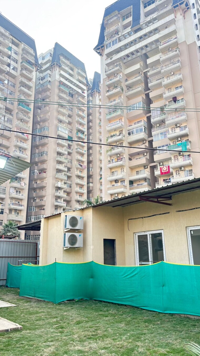 Exterior View, amrapali-leisure-park 3 Bedroom 2125 Sq.Ft. Apartment In Amrapali Leisure Valley Greater Noida 9534328