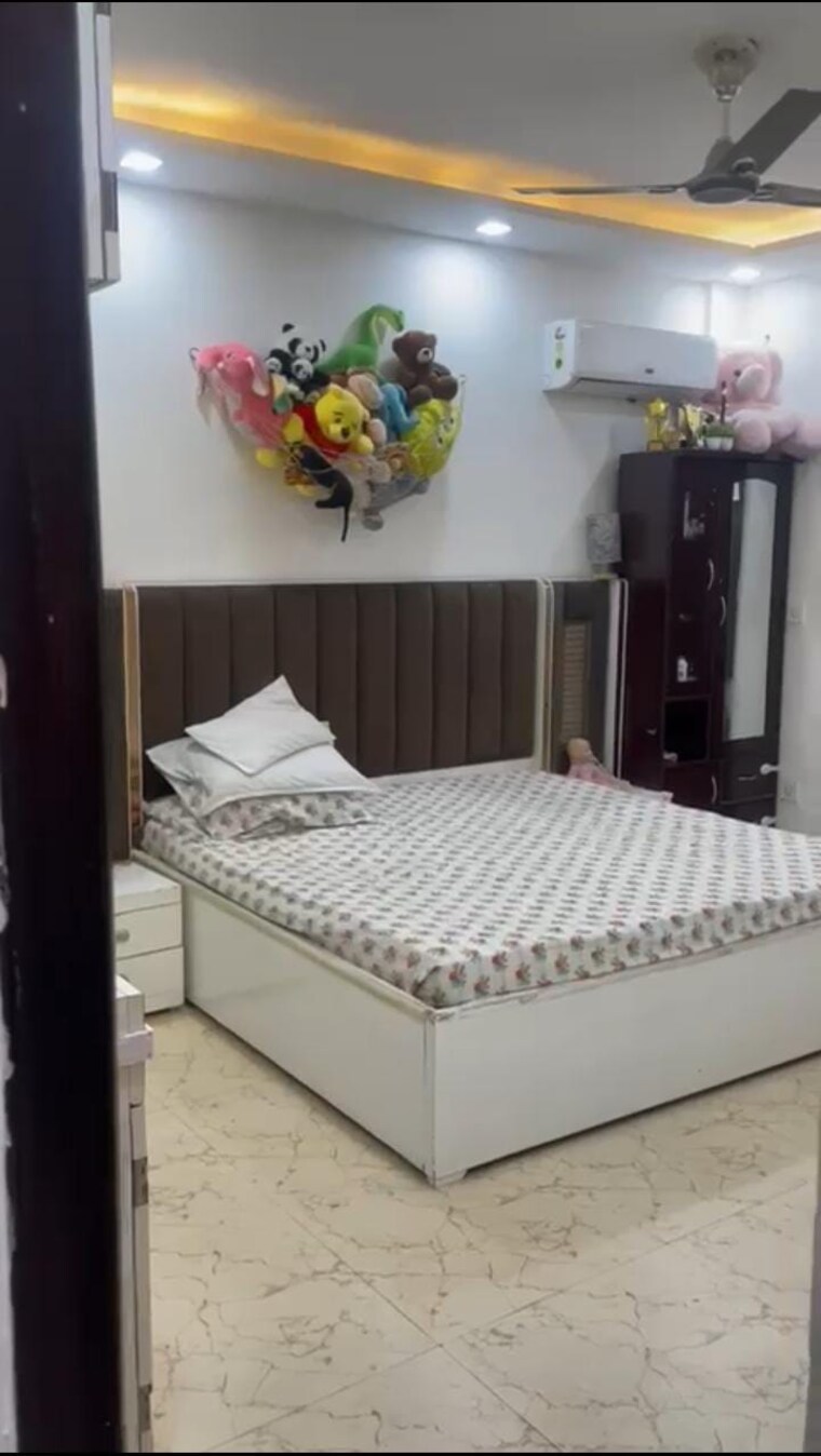 Bedroom, amolik-residency 3 Bedroom 175 Sq.Yd. Builder Floor In Sector 86 Faridabad 9534350