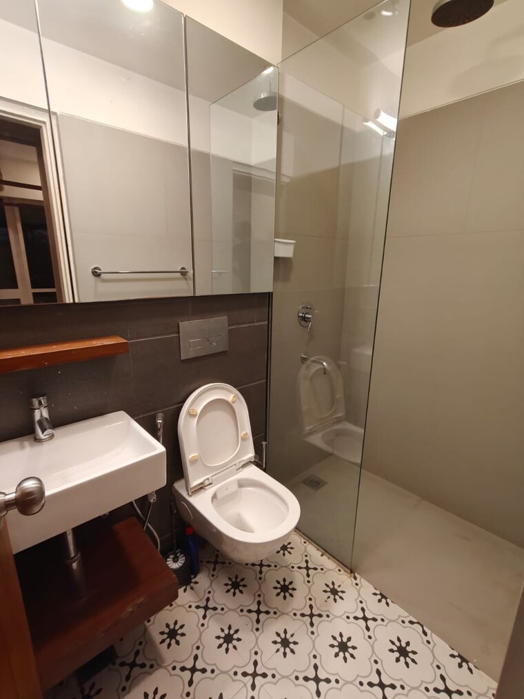 Bathroom, ireo-skyon 4 Bedroom 2800 Sq.Ft. Apartment In Sector 60 Gurgaon 9534388