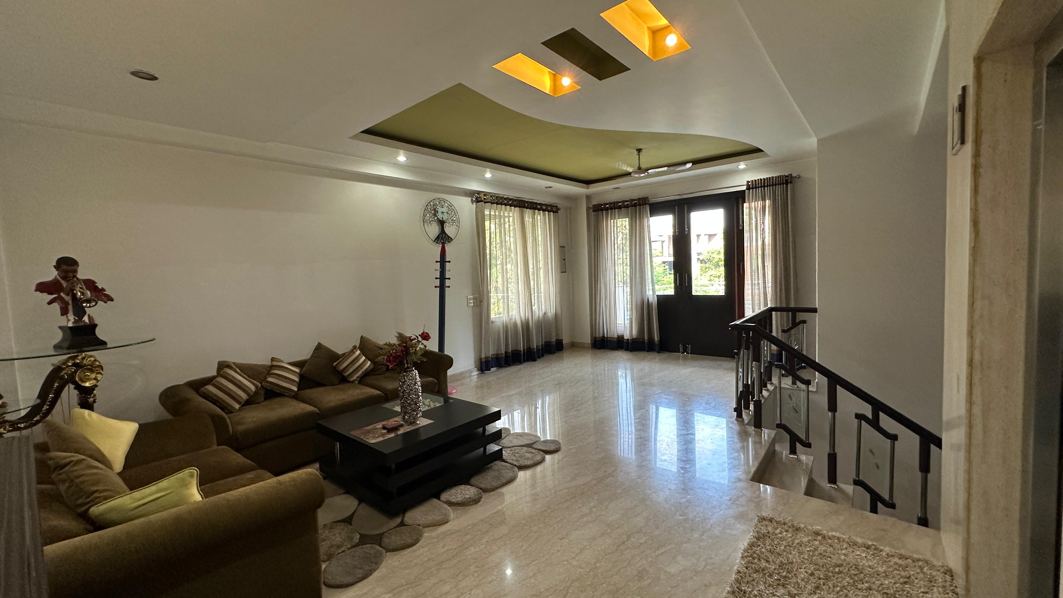 4 BHK + Servant Room Apartment For Sale in Mahindra Luminare