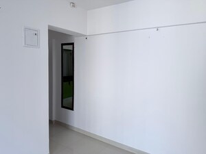 Room in 1 RK Apartment at Avirahi Homes, Borivali West – for Sale