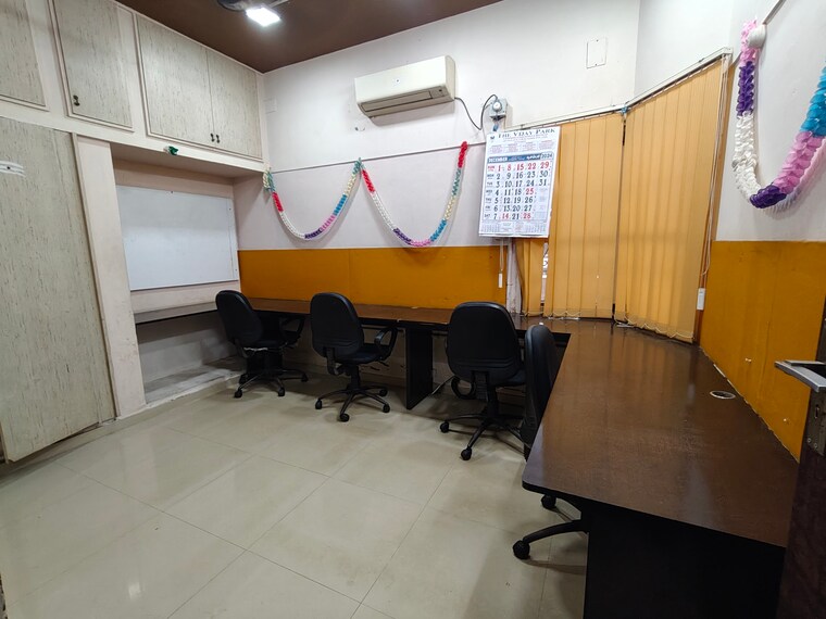 Team Area, vadapalani Commercial Office Space in IT/SEZ 1200 Sq.Ft. In Vadapalani Chennai 9534503