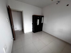 Room in 2 BHK Apartment at Godrej Elements, Hinjewadi – for Rent